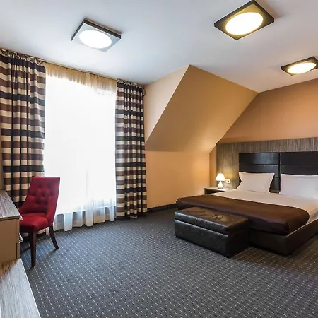 Szálloda Plaza - Free Parking