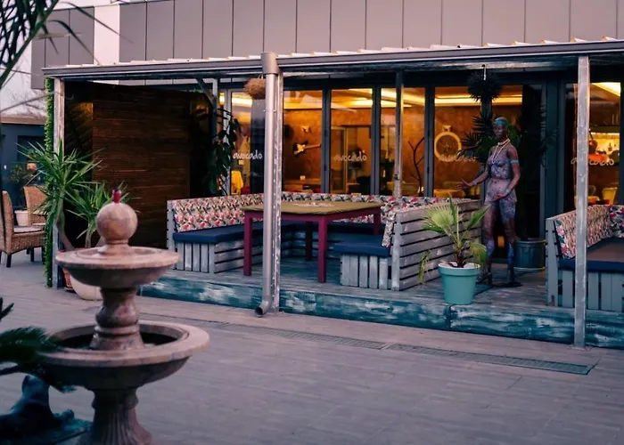 Plaza - Free Parking 3*