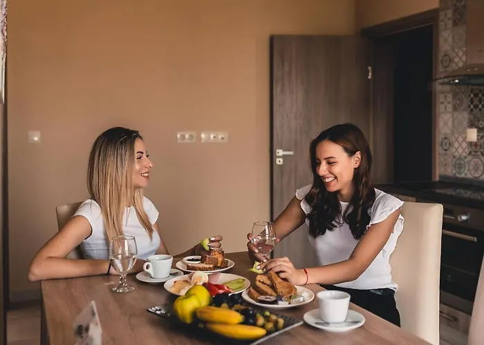 Hotel Plaza - Free Parking 3*