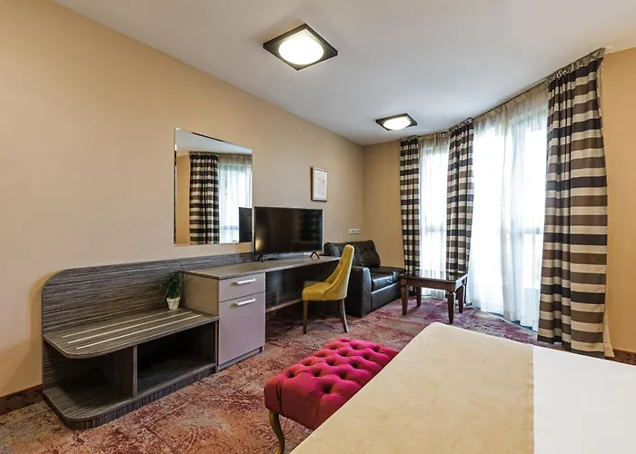 Plaza - Free Parking 3*