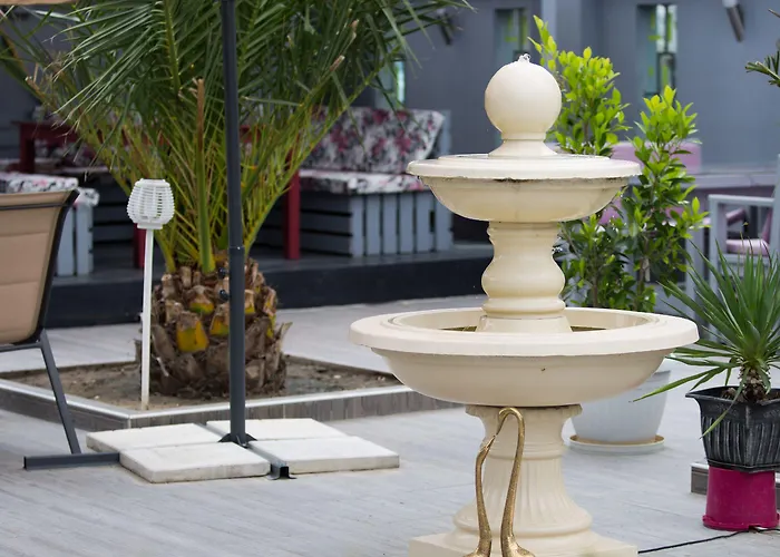 Hotel Plaza - Free Parking 3*