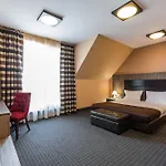 Hotel Plaza - Free Parking