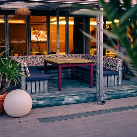 Plaza - Free Parking