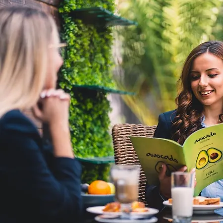 Хотел Plaza - Free Parking