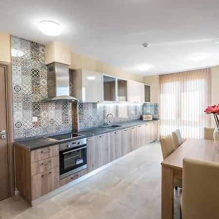 Otel Plaza - Free Parking 3*