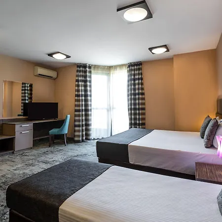 Plaza - Free Parking 3*