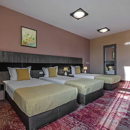 Otel Plaza - Free Parking Filibe