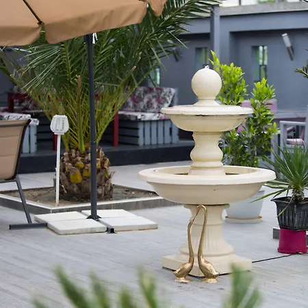 מלון Plaza - Free Parking 3*