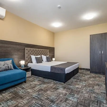 Plaza - Free Parking 3*